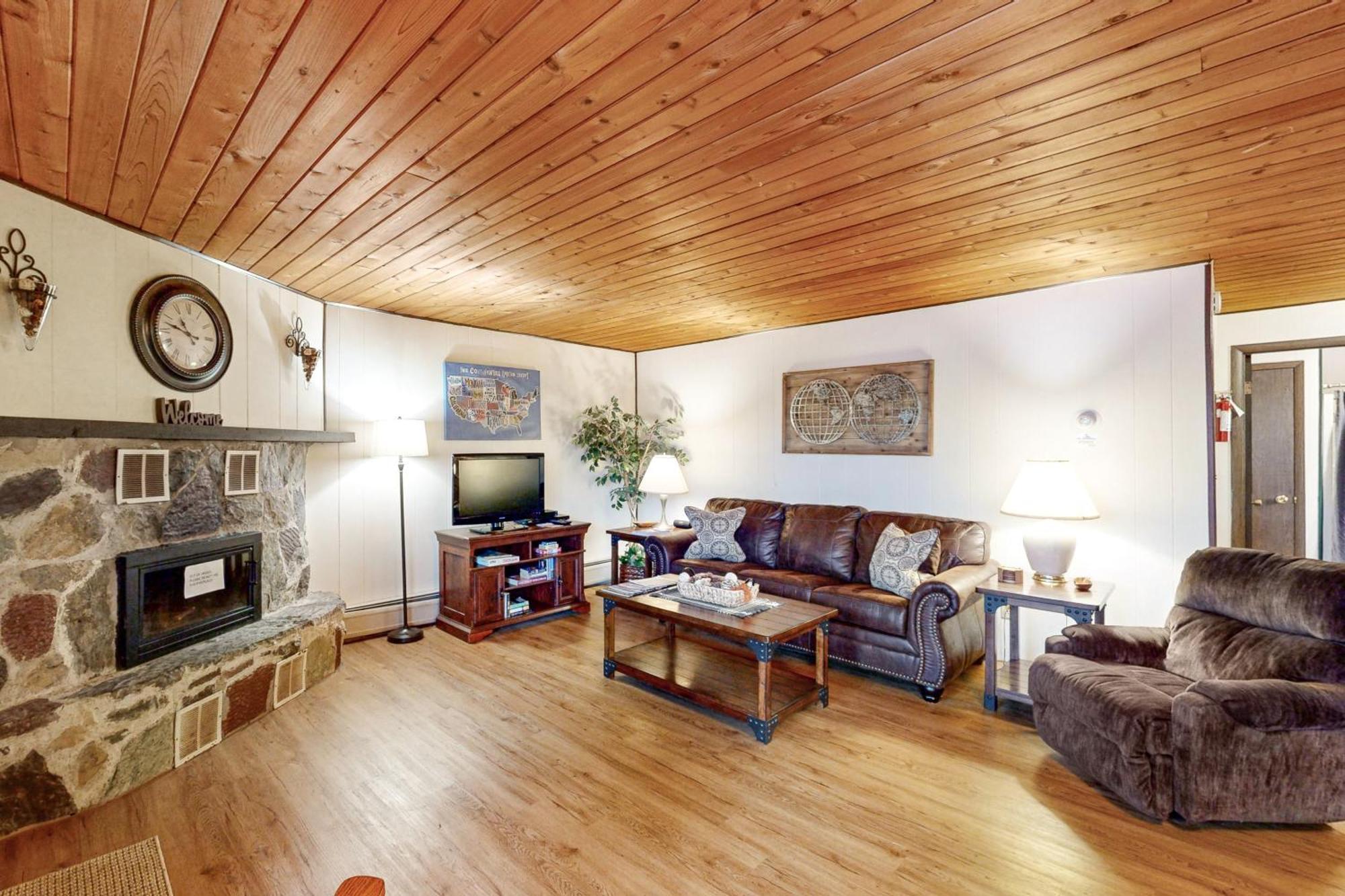 ホワイトフィッシュBay Point Hillside 17A Downアパートメント エクステリア 写真